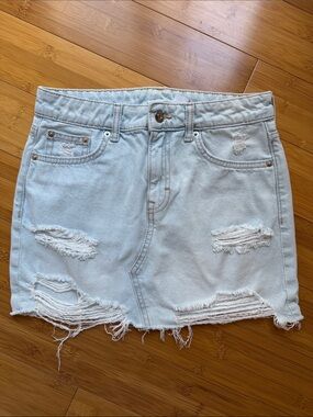 Vintage H&M Distressed Light Blue Denim Skirt with Contrast Stitching Size 0